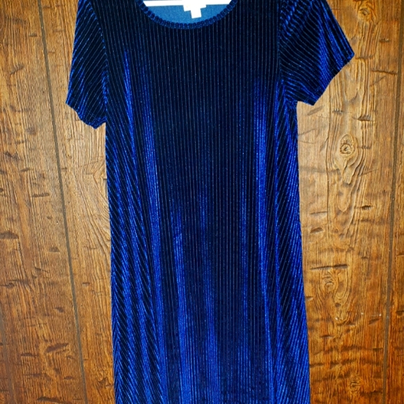 XS Velvet Carly - Picture 1 of 1